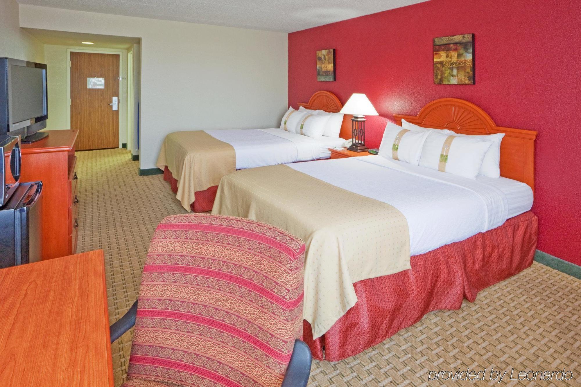 Holiday Inn Express Aberdeen-Chesapeake House Zimmer foto