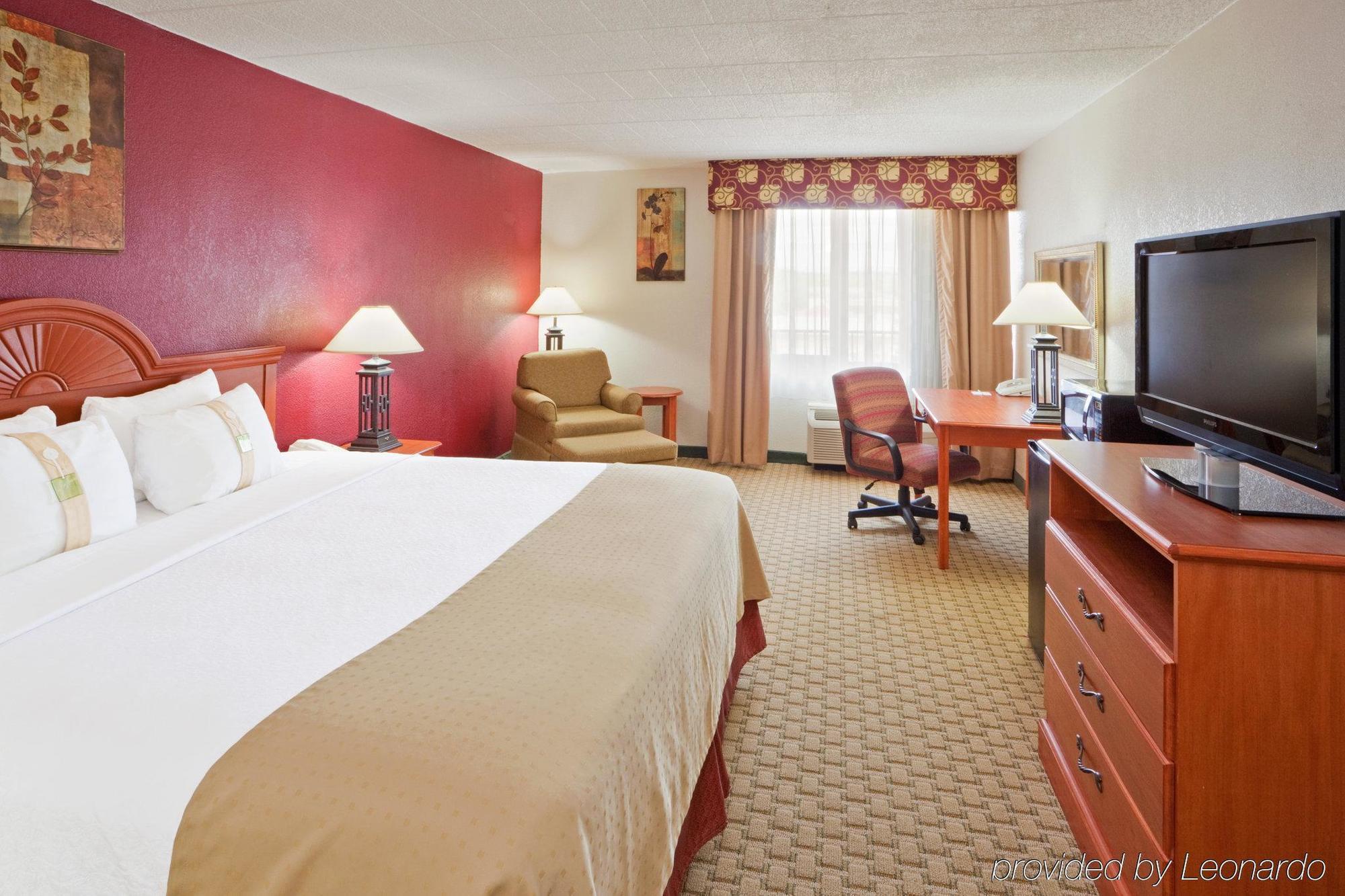 Holiday Inn Express Aberdeen-Chesapeake House Zimmer foto